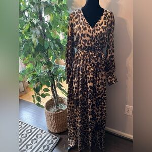 Beautiful long sleeve Maxi Leopard wrap dress!